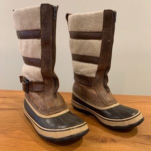 Sorel Queen of Tundra Boots Brown zip size 9